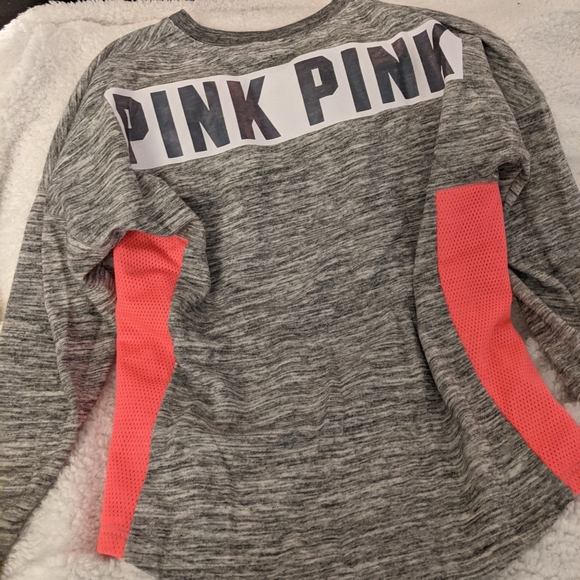 sweatshirt - Picture 2 of 3